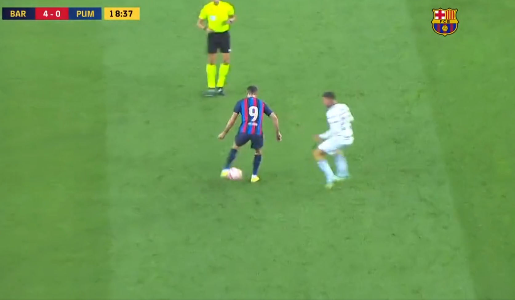 Magia Roberta Lewandowskiego na Camp Nou! Asysta piętką Polaka, demolka w wykonaniu FC Barcelony! [WIDEO]