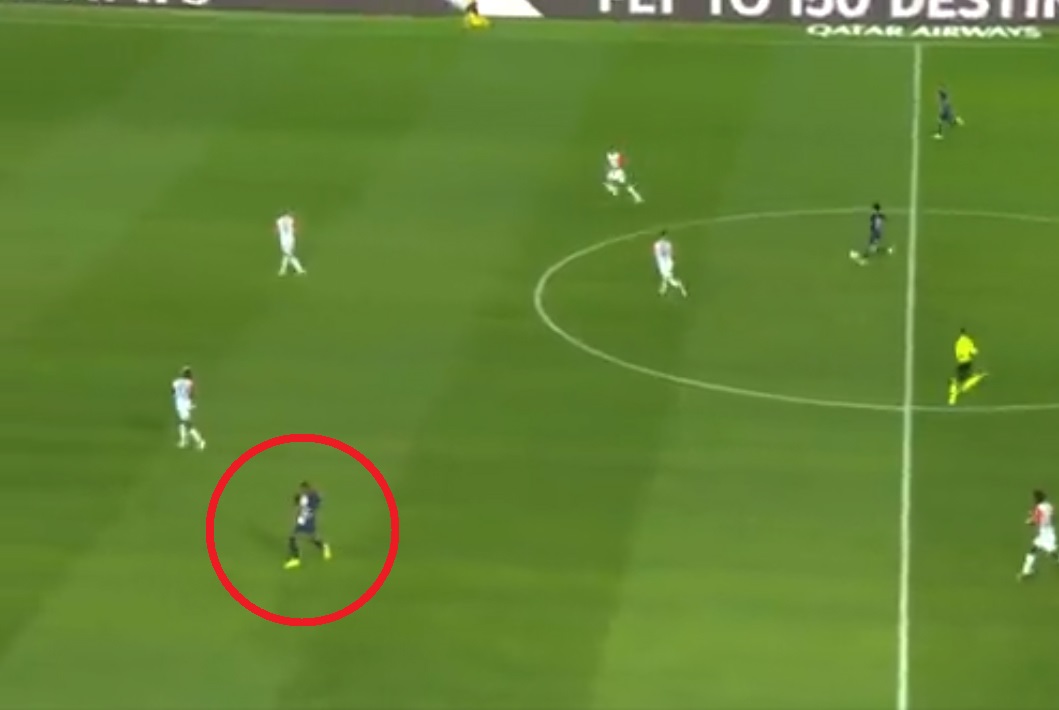 Kylian Mbappe strzelił focha w meczu PSG. Obraził się, że kolega nie podał mu piłki [WIDEO]