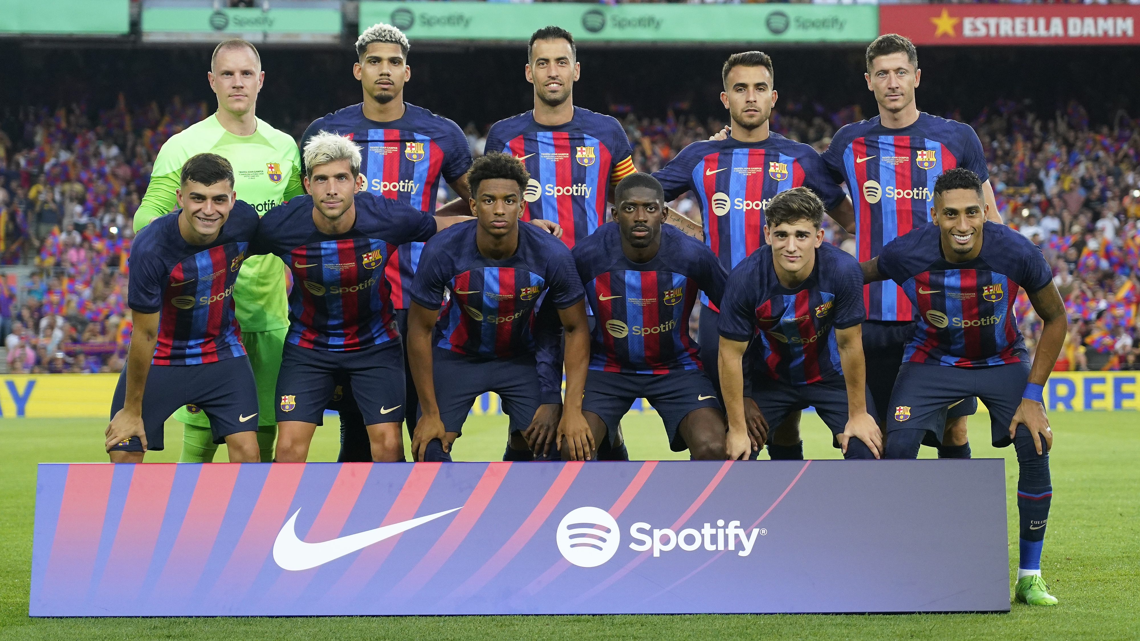 Barcelona chce kupić jeszcze trzech piłkarzy w tym okienku. Konkretne nazwiska na liście życzeń