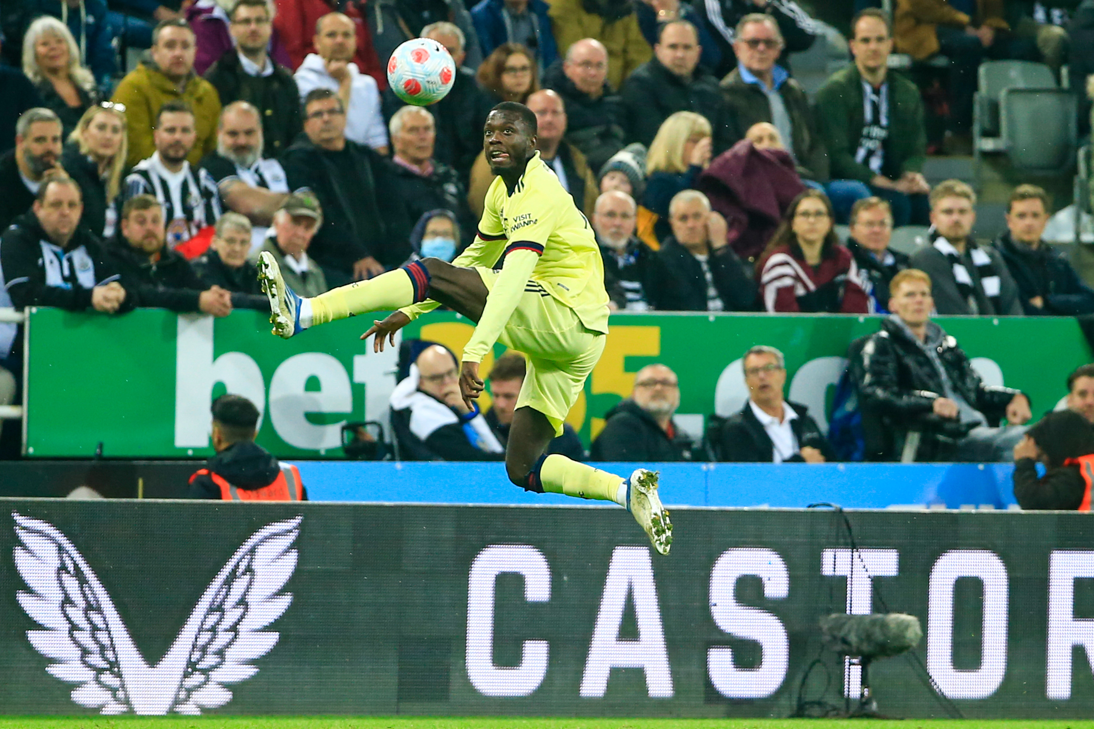 Nicolas Pepe może odejść z Arsenalu. "Kanonierzy" negocjują wypożyczenie transferowego niewypału