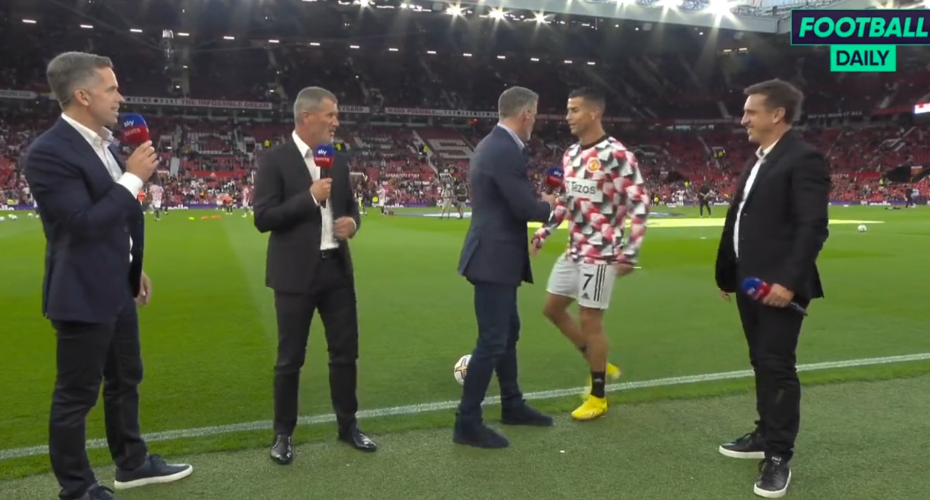 Cristiano Ronaldo ostentacyjnie zignorował legendę Liverpoolu. Wcześniej był przez nią krytykowany [WIDEO]