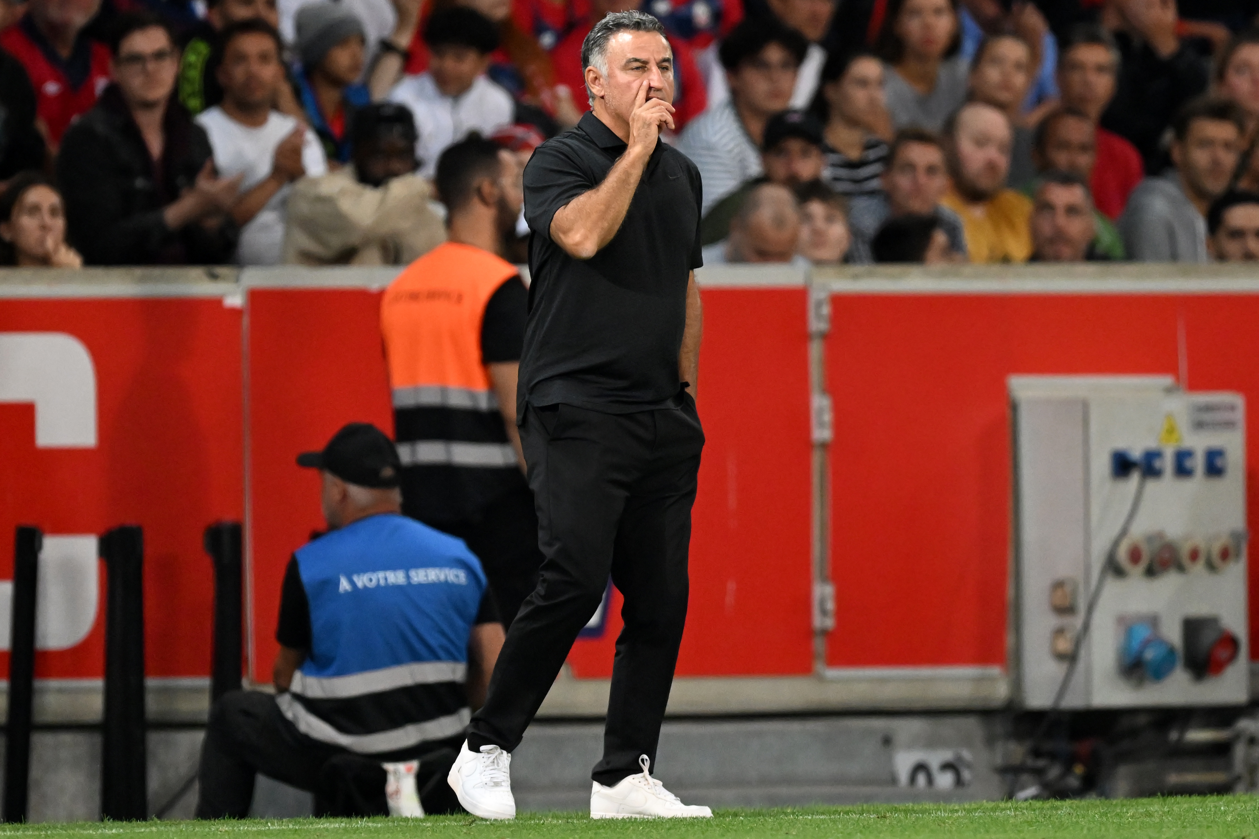 Trener PSG zapowiada kolejne transfery. "Piłkarze czekają, aby do nas dołączyć"