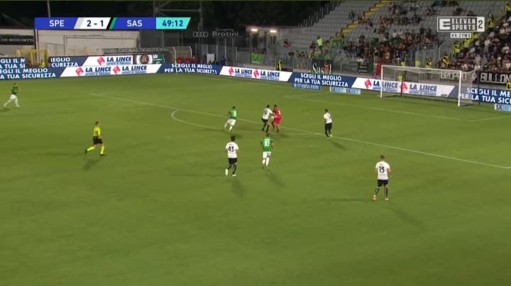 Poważny błąd Bartłomieja Drągowskiego! Polak zamieszany w utratę bramki [WIDEO]