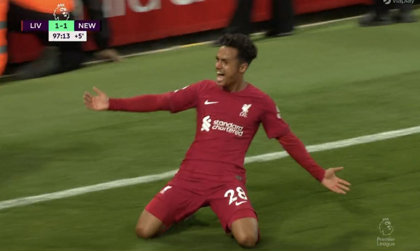 Liverpool w ostatniej akcji wyrwał zwycięstwo z Newcastle! Gol w 98. minucie uratował "The Reds" [WIDEO]