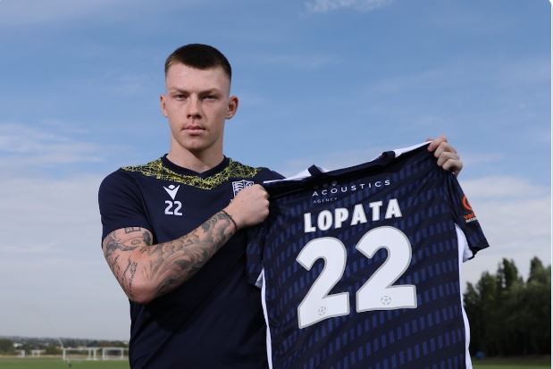 Reprezentant młodzieżówki zmienił klub na finiszu okienka. Polak spróbuje sił w doskonale znanym mu miejscu