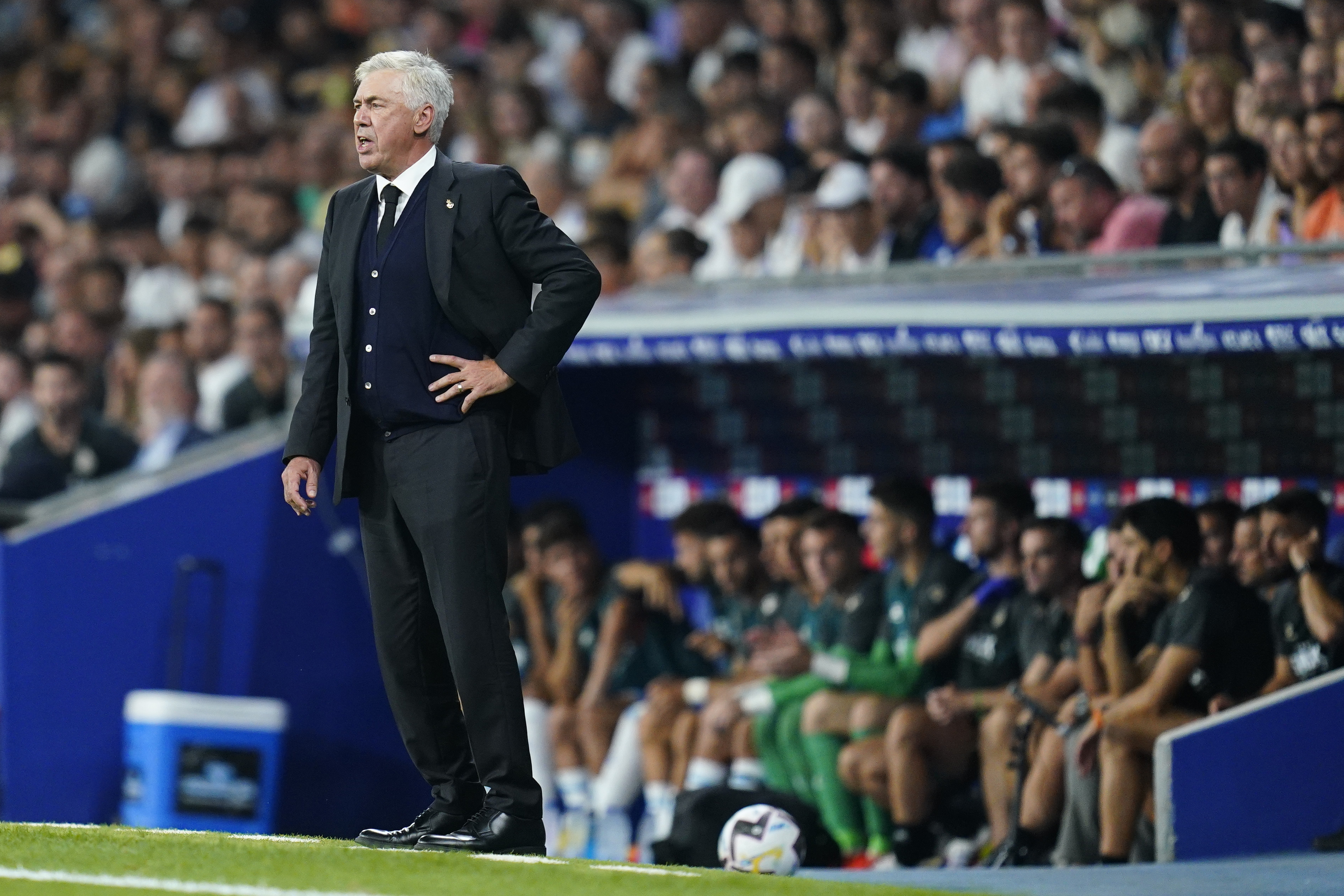 Real Madryt był gotów sprzedać swojego pomocnika. Piłkarz został na Santiago Bernabeu dzięki Ancelottiemu