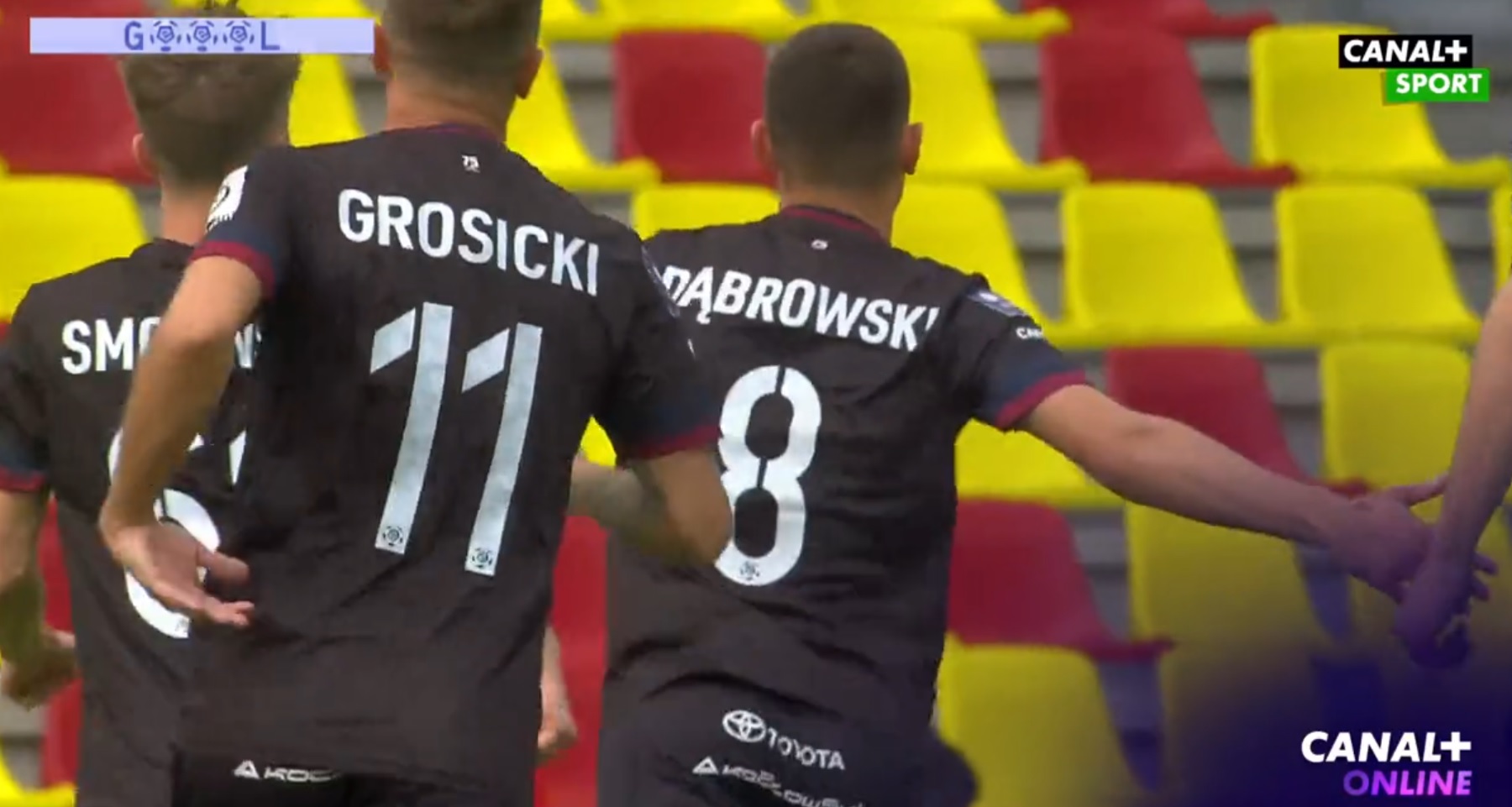 Piękny gol z rzutu wolnego i zwycięstwo Pogoni Szczecin. Kapitan "Portowców" trafił w samo okienko [WIDEO]