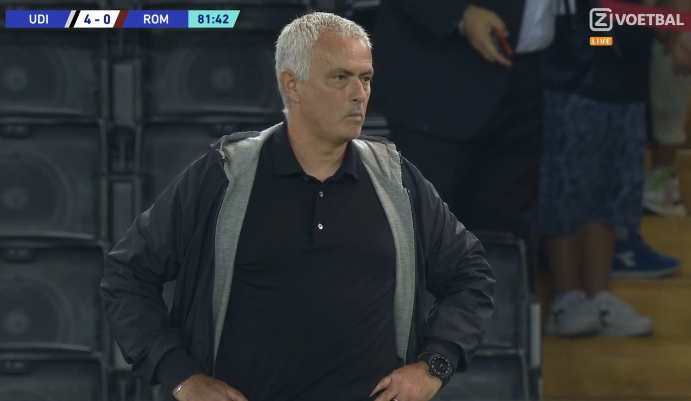 Kabaret w obronie i bramce AS Romy, wściekłość Jose Mourinho. Wysoka porażka zamiast fotela lidera [WIDEO]
