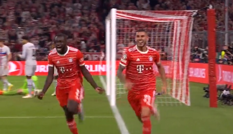 Niewykorzystane szanse Lewandowskiego i Pedriego odbiły się Barcelonie czkawką. Bayern górą w hicie! [WIDEO]