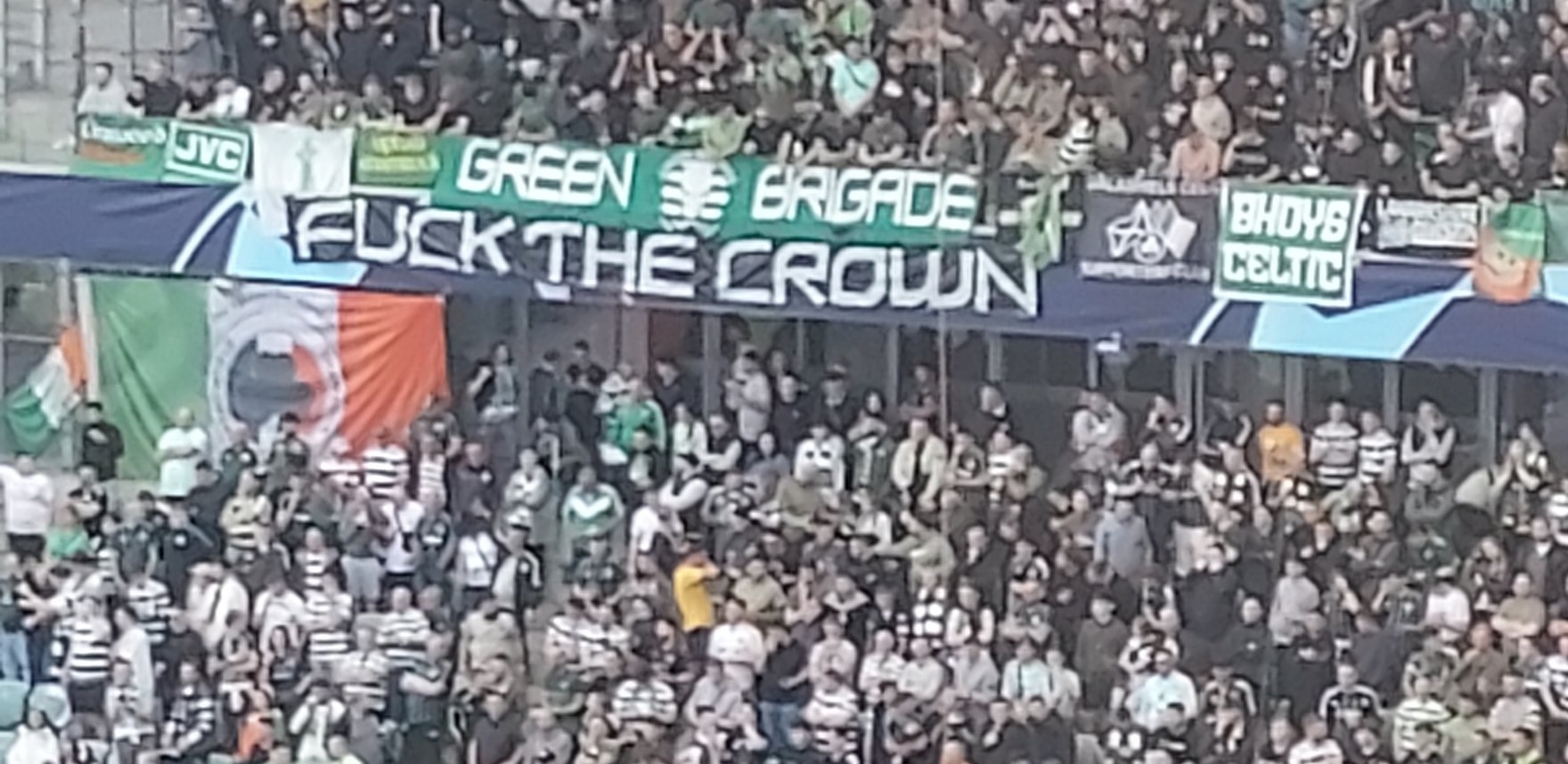 Celtic nie będzie płakać po królowej Elżbiecie II. Trybuny z krótkim i ostrym przekazem. "F*ck the crown"