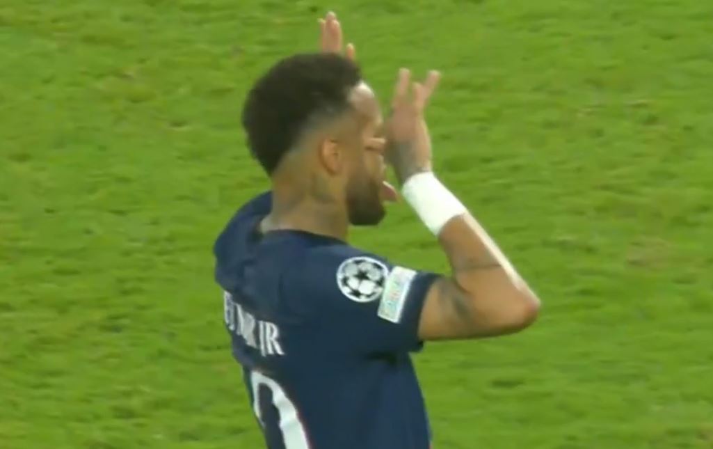 Neymar ukarany za... cieszynkę po golu. Absurdalne sceny w meczu PSG. "To się robi chore" [WIDEO]