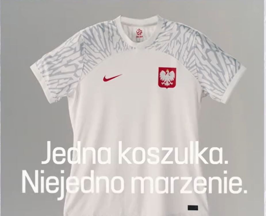 #KoszulkaMarzenie. PZPN zaprezentował stroje reprezentacji Polski na MŚ w Katarze. Oto szczegóły i ceny
