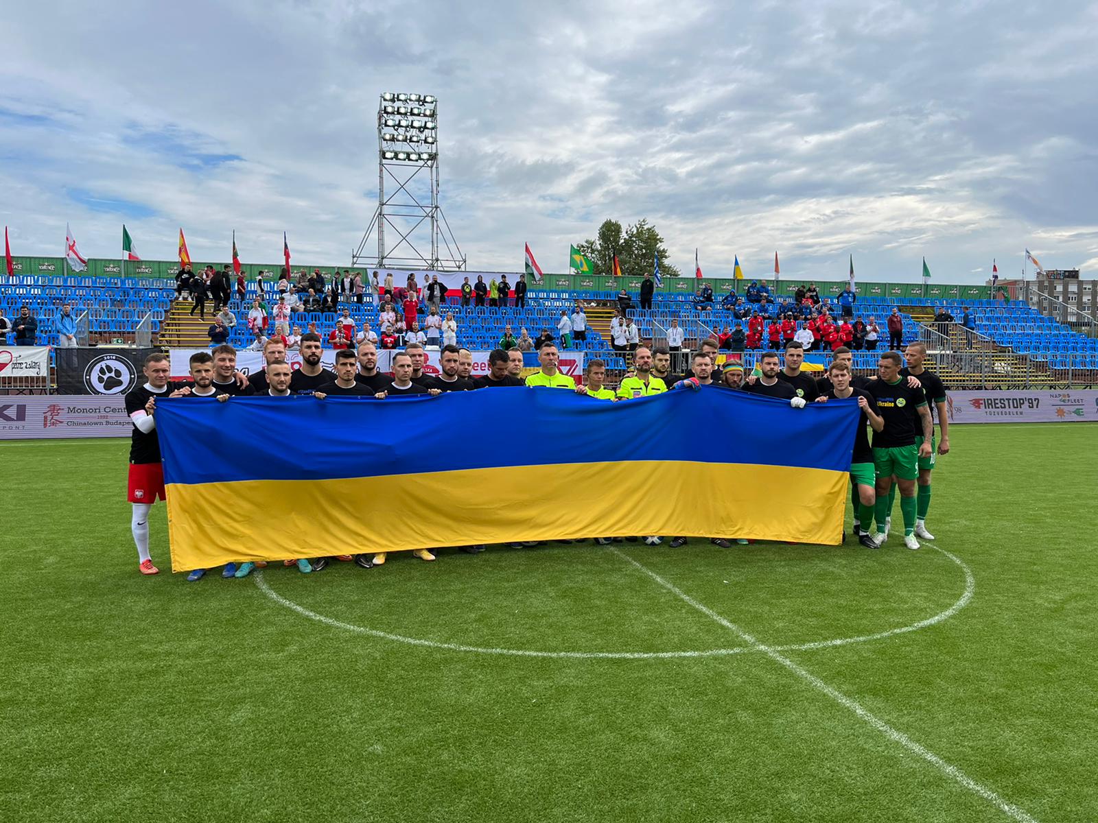 Solidarność z Ukrainą! Piękny gest reprezentacji Polski i Litwy na MŚ w piłce nożnej sześcioosobowej