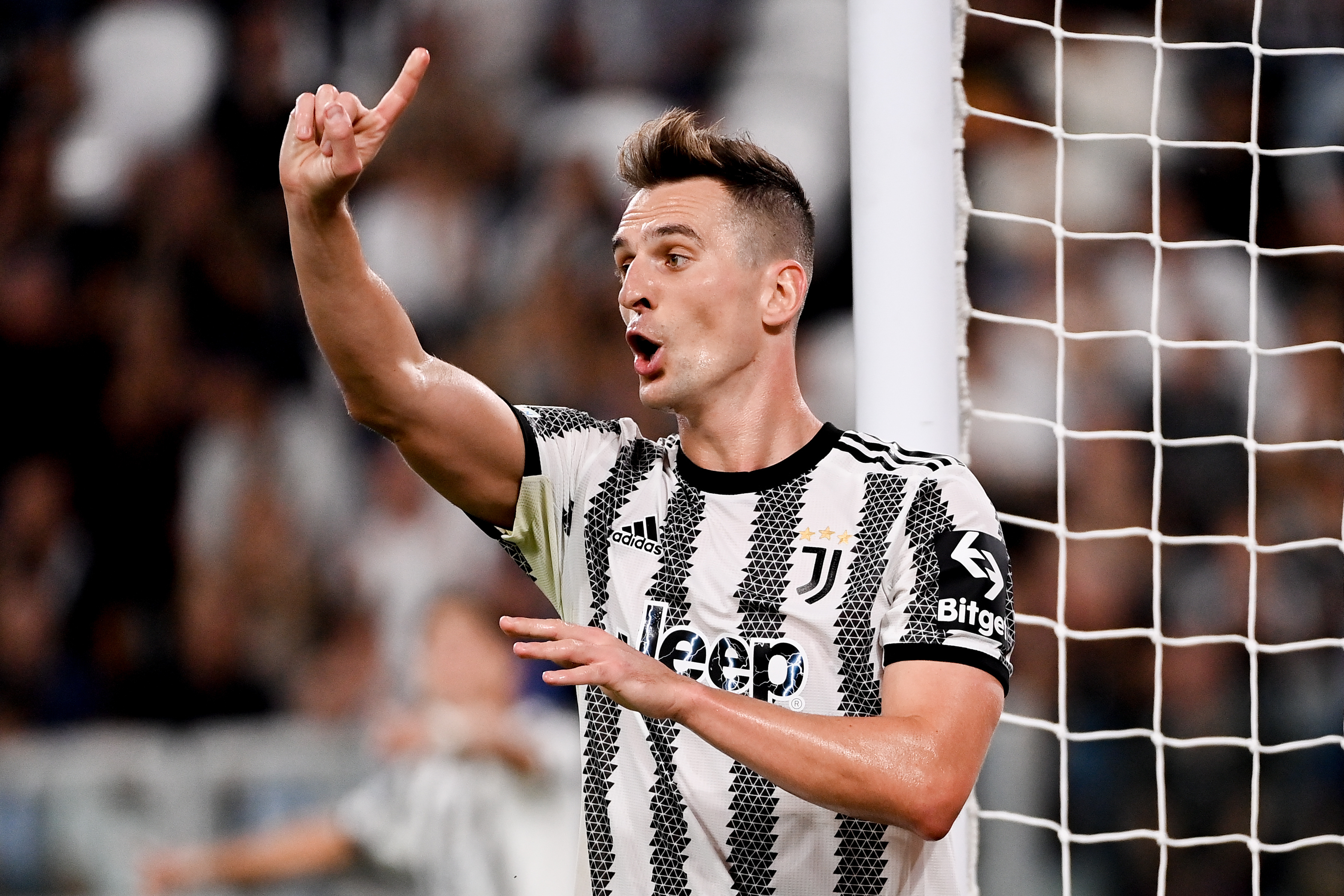 Ujawniono zarobki piłkarzy Juventusu i Milanu. Wojciech Szczęsny inkasuje znacznie więcej niż Arkadiusz Milik