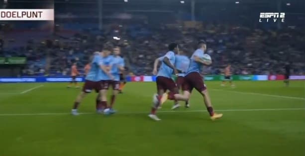 Kacper Kozłowski asystował Bartoszowi Białkowi! Polski gol w Eredivisie [WIDEO]