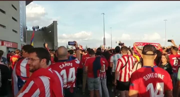 Skandaliczne okrzyki kibiców Atletico Madryt w kierunku piłkarza Realu. "Jesteś małpą" [WIDEO]