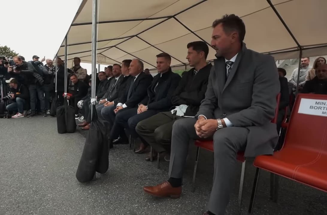 Robert Lewandowski pochwalił reprezentanta Polski. "Kurde, co to za piłkarz?" [WIDEO]