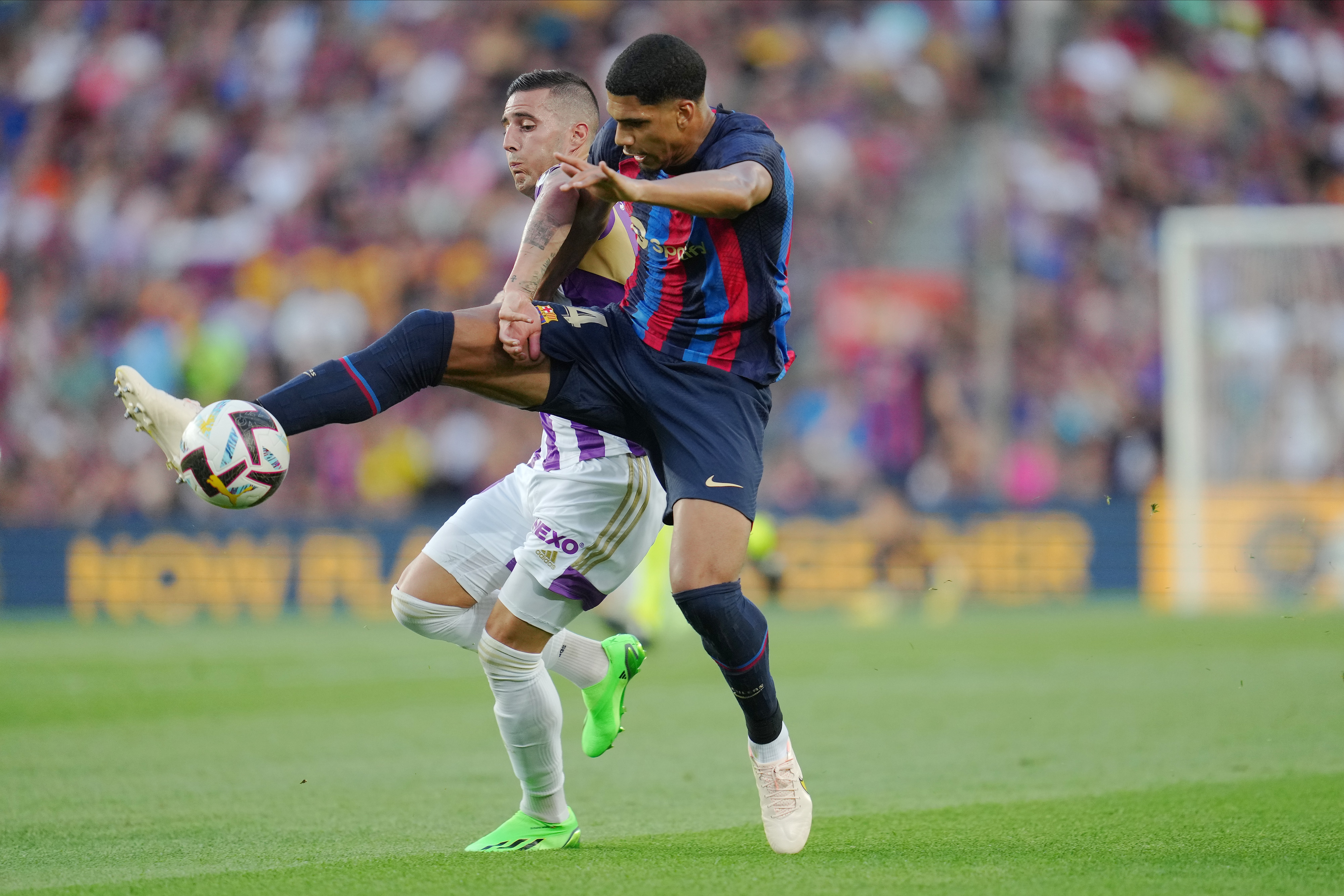 Barcelona rozgoryczona zachowaniem reprezentacji. "Duma Katalonii" boi się o przyszłość piłkarza