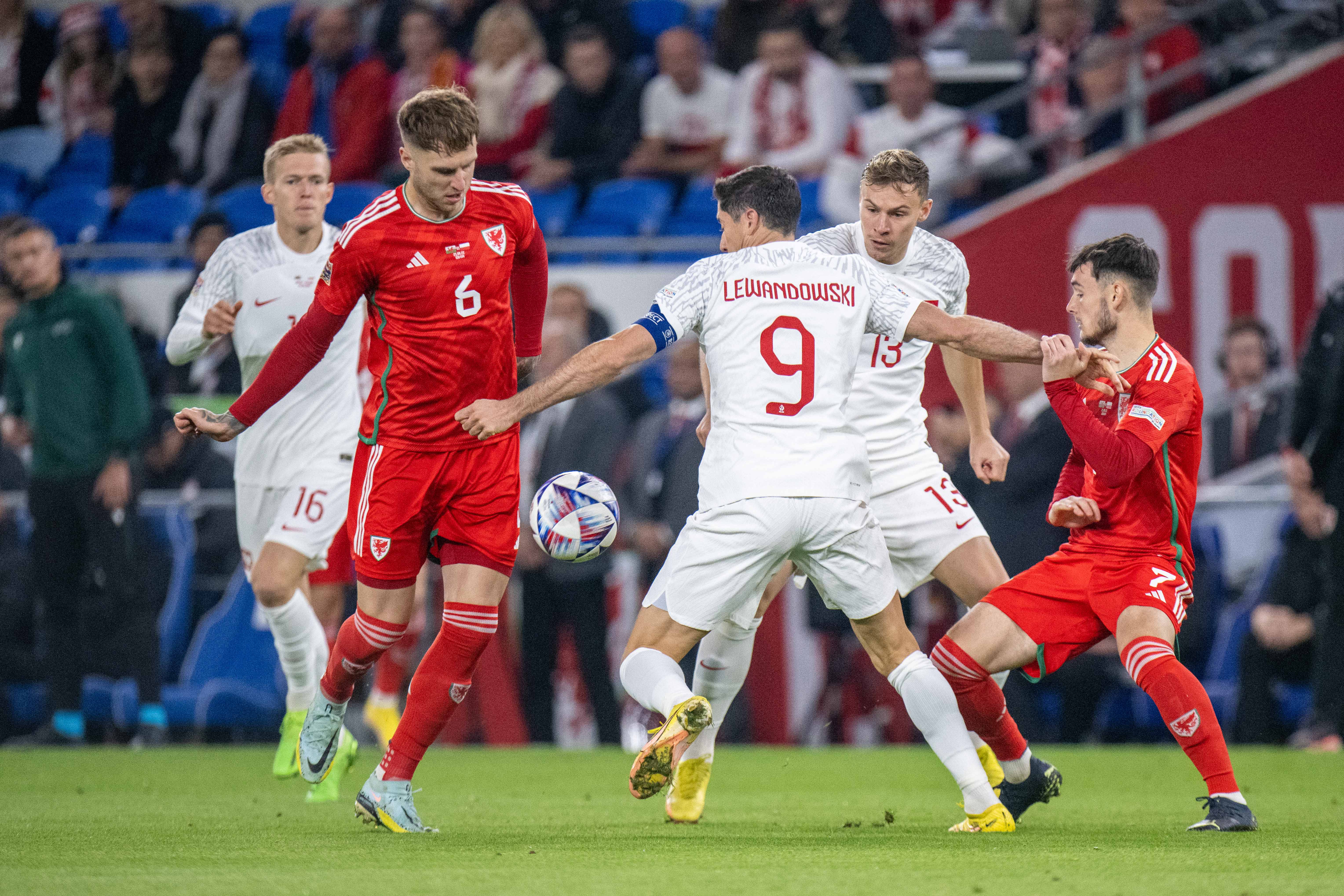 Robert Lewandowski zachwycony reprezentantem Polski. Zdradził, co powiedział mu po debiucie
