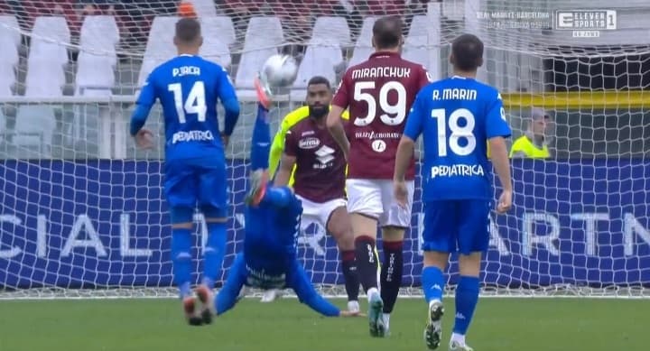 Bramka przewrotką w Serie A! Spektakularne trafienie włoskiego napastnika [WIDEO]