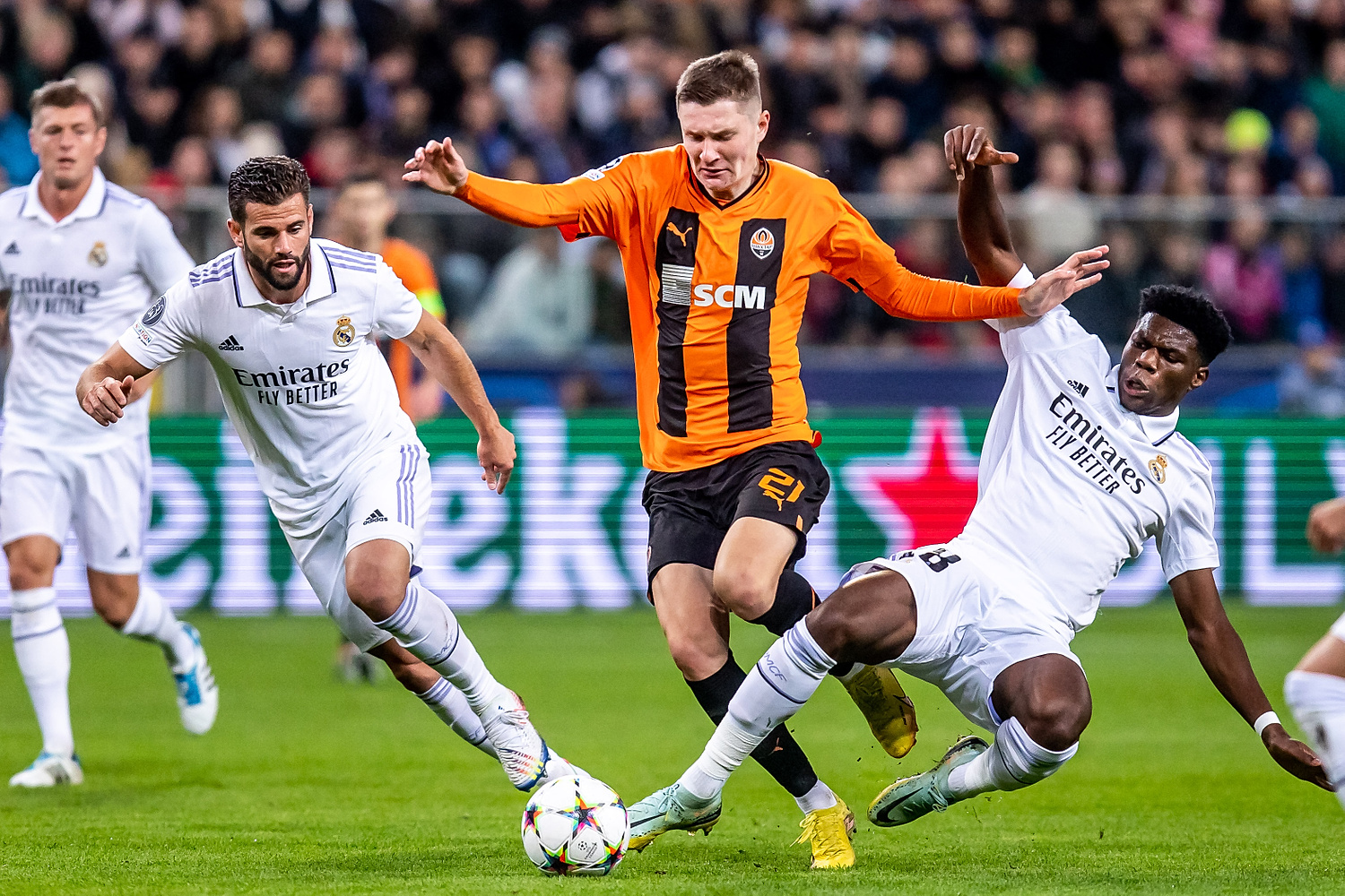 Real Madryt wyszarpał remis w Warszawie! Manchester City już z awansem do fazy pucharowej [WIDEO]
