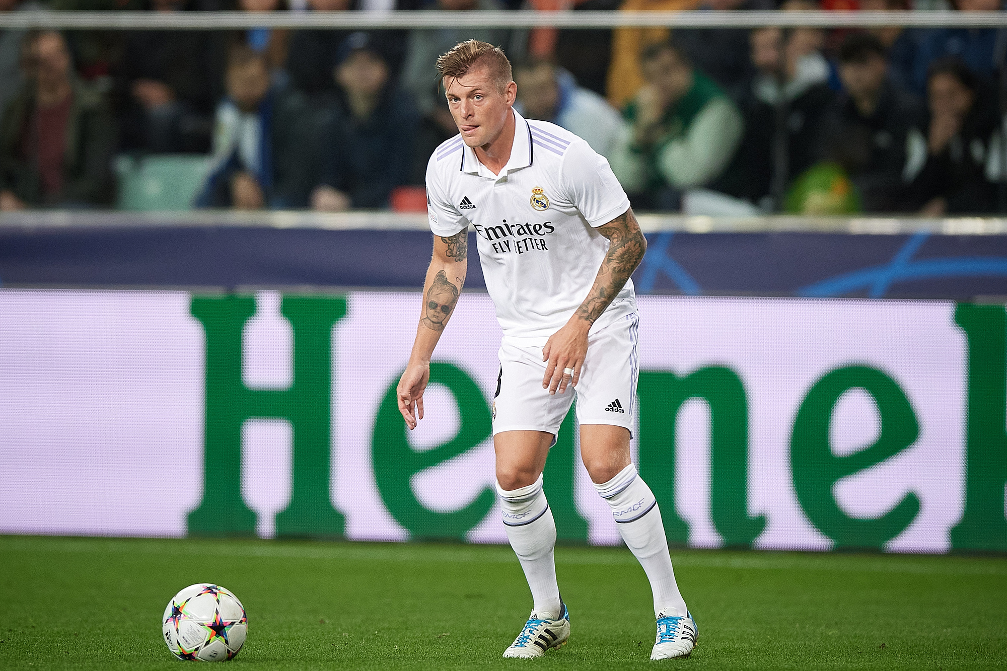 "W tym momencie jest w TOP 3 na świecie". Toni Kroos rozpływa się nad kolegą z Realu Madryt