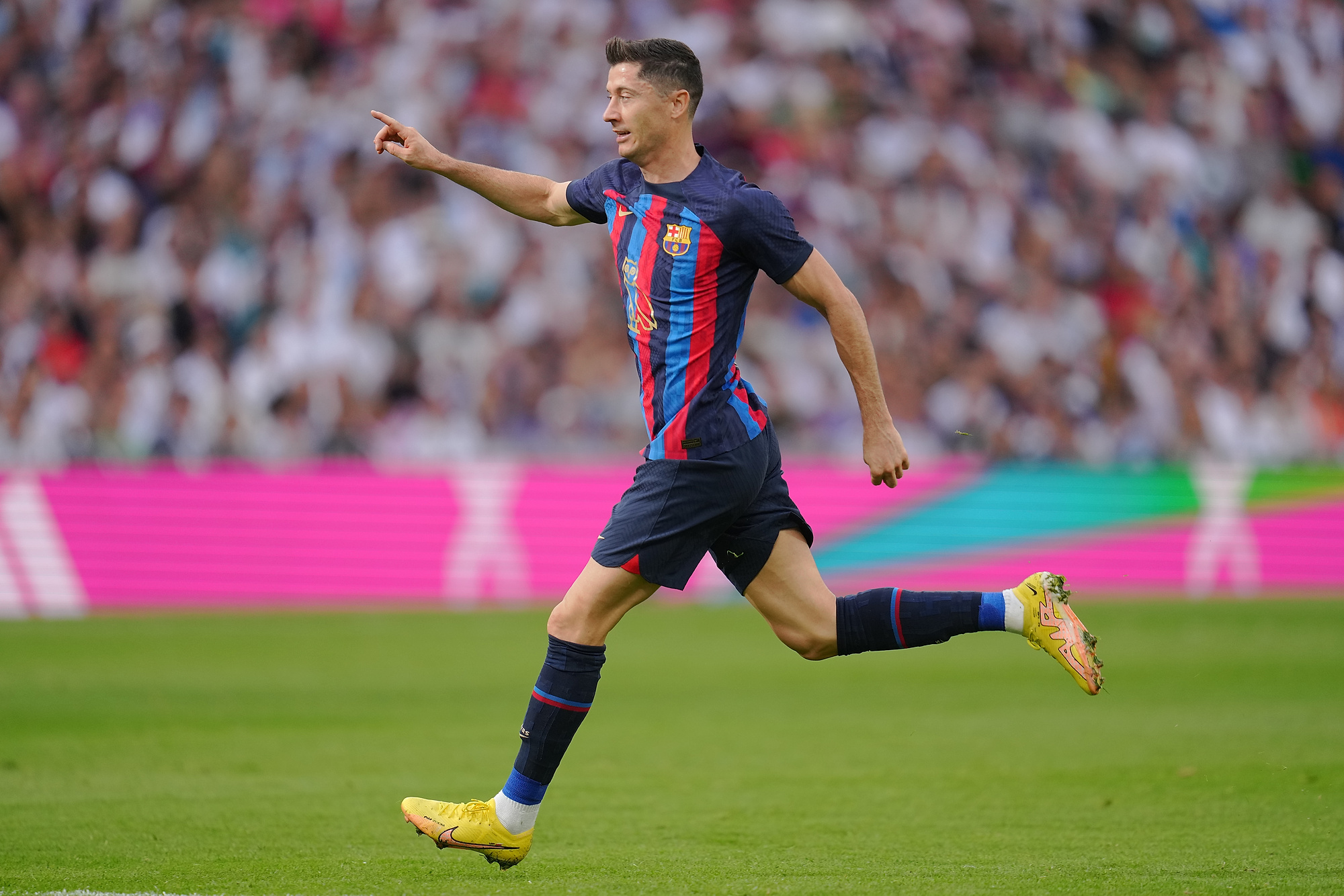 Gdzie oglądać mecz FC Barcelona - Real Madryt? Stream online na żywo z EL Clasico [TRANSMISJA TV]