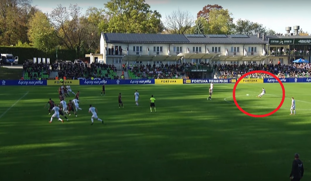 Pogoń Szczecin straciła gola z połowy boiska! Niezwykła bramka trzecioligowca w Pucharze Polski [WIDEO]