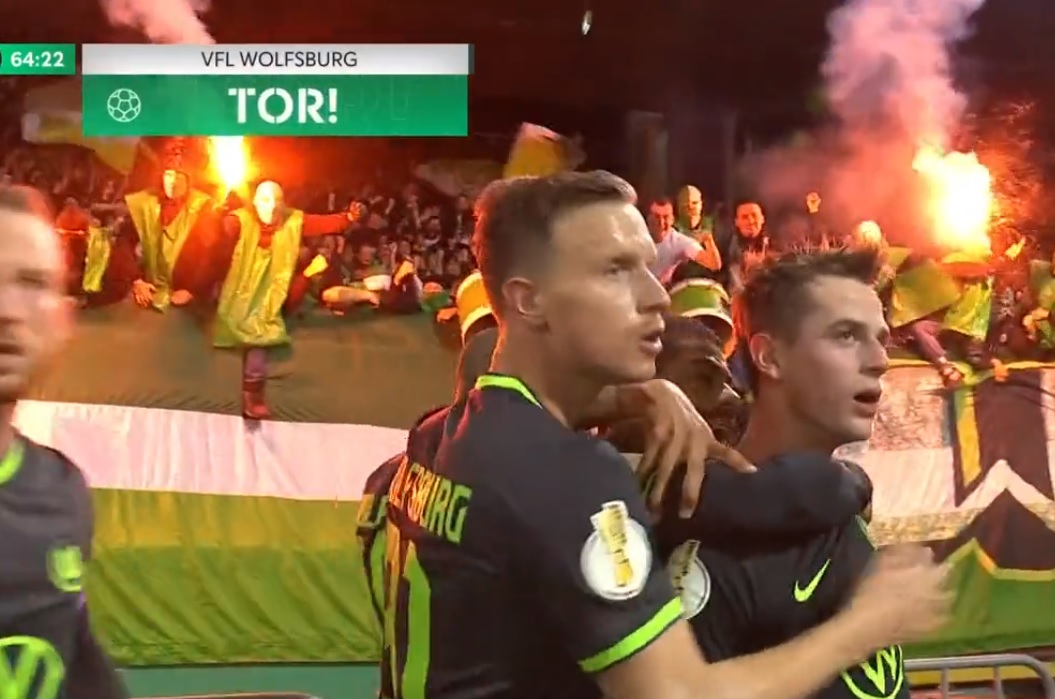 Pierwszy gol Jakuba Kamińskiego w Wolfsburgu! Polak trafił na wagę awansu w Pucharze Niemiec [WIDEO]