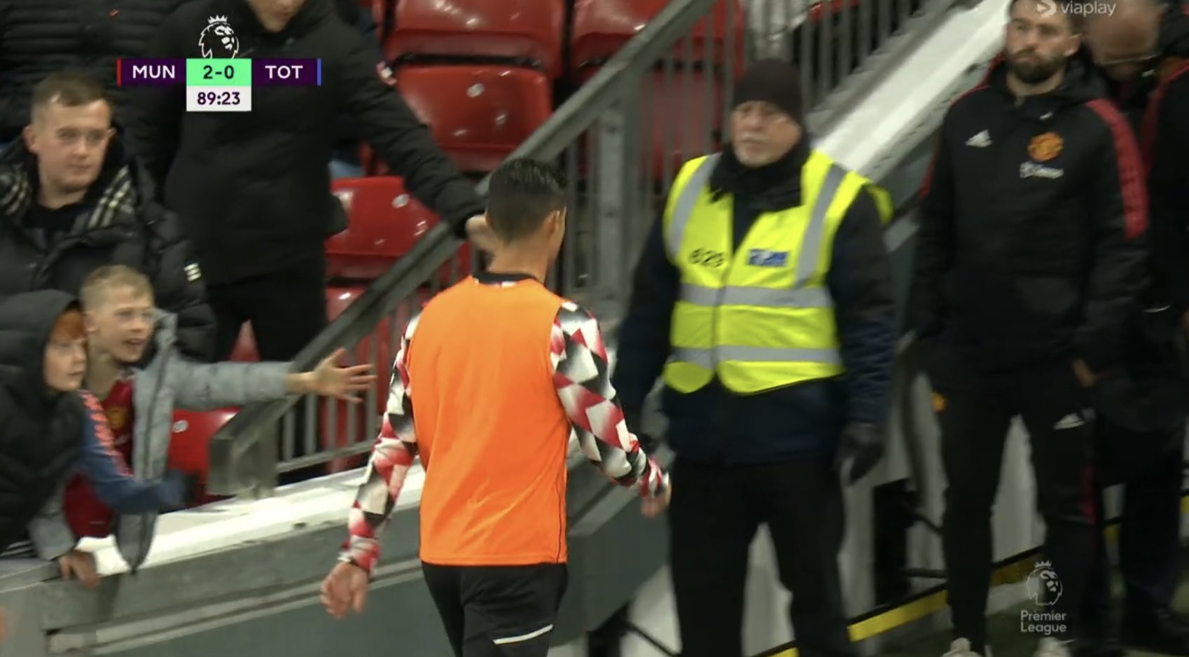Cristiano Ronaldo obraził się na Erika ten Haga! Zszedł do szatni przed gwizdkiem, sceny w meczu z Tottenhamem