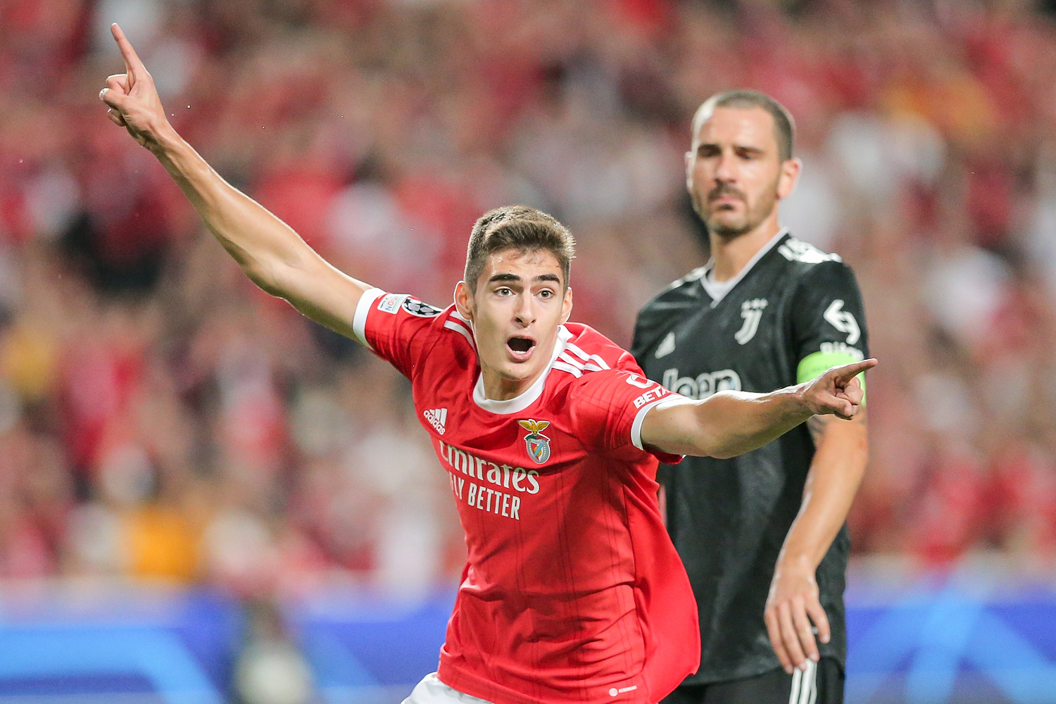 Juventus wyrzucony z Ligi Mistrzów po szalonym meczu z Benficą! Siedem goli PSG, porażka Realu [WIDEO]