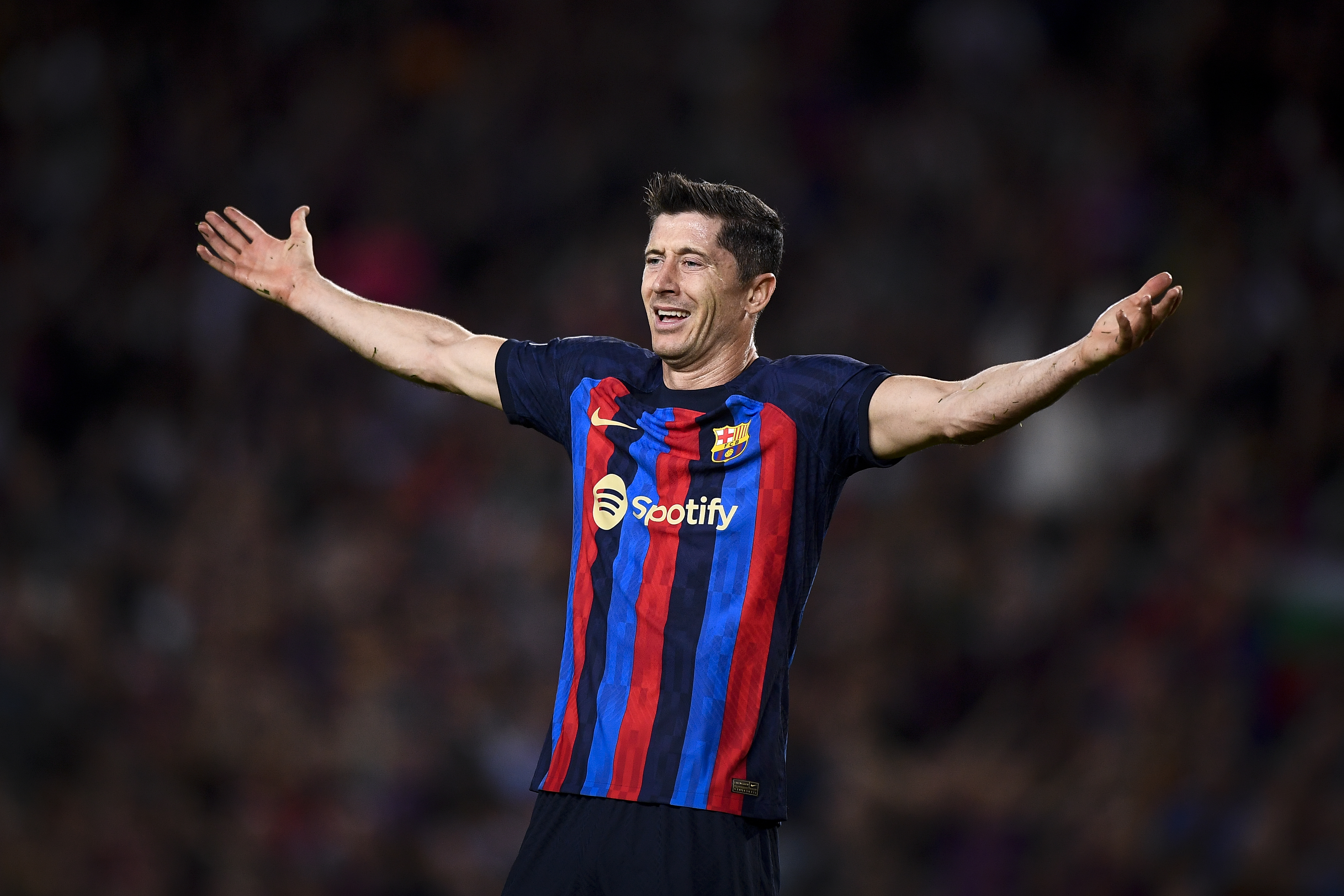 "FC Barcelona jest w tym samym miejscu, co przed rokiem". Były kadrowicz wątpi w sukces zespołu Xaviego