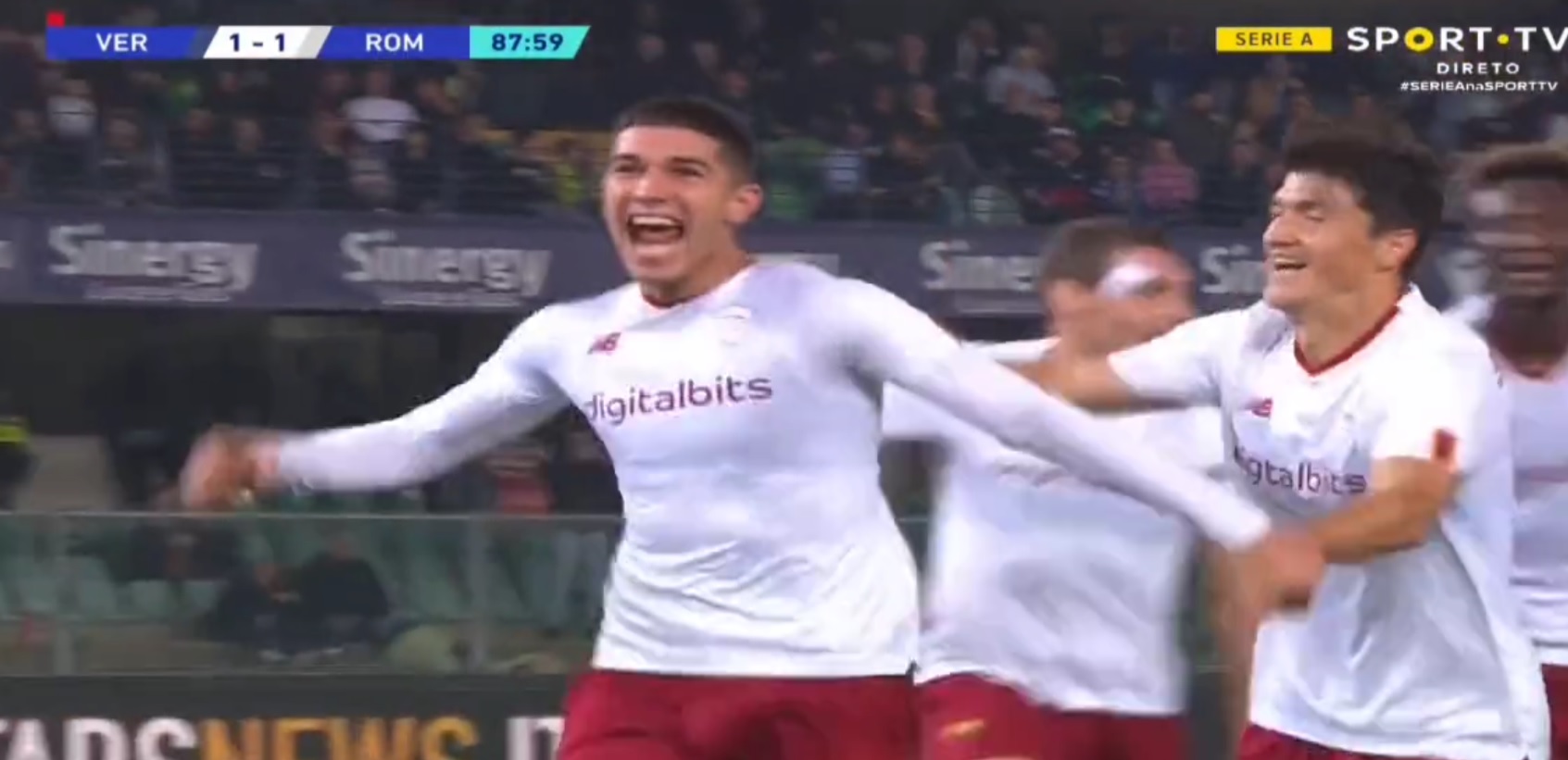 18-latek uratował AS Romę przed dużą wpadką! Koszmarne pudło Abrahama, Zalewski mocno rozczarował [WIDEO]
