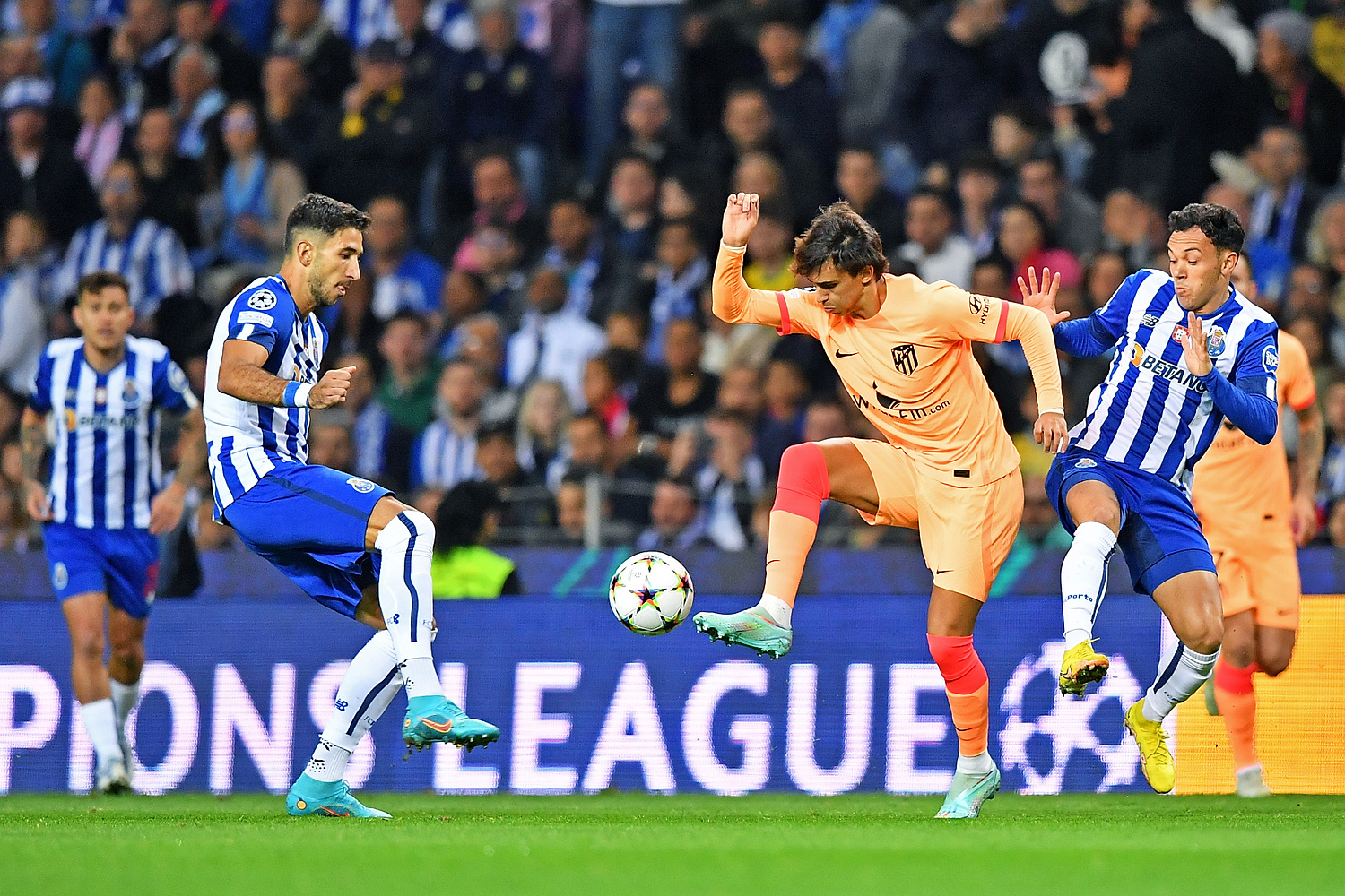 Katastrofa Atletico Madryt! Wiosną nie zagra nawet w Lidze Europy. Oblak uratował drużynę przed laniem [WIDEO]