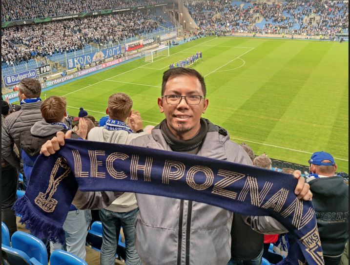 Lech zyskał wyjątkowego kibica. Ten spełnił jedno z marzeń. "Co za atmosfera! Wspaniałe chwile"