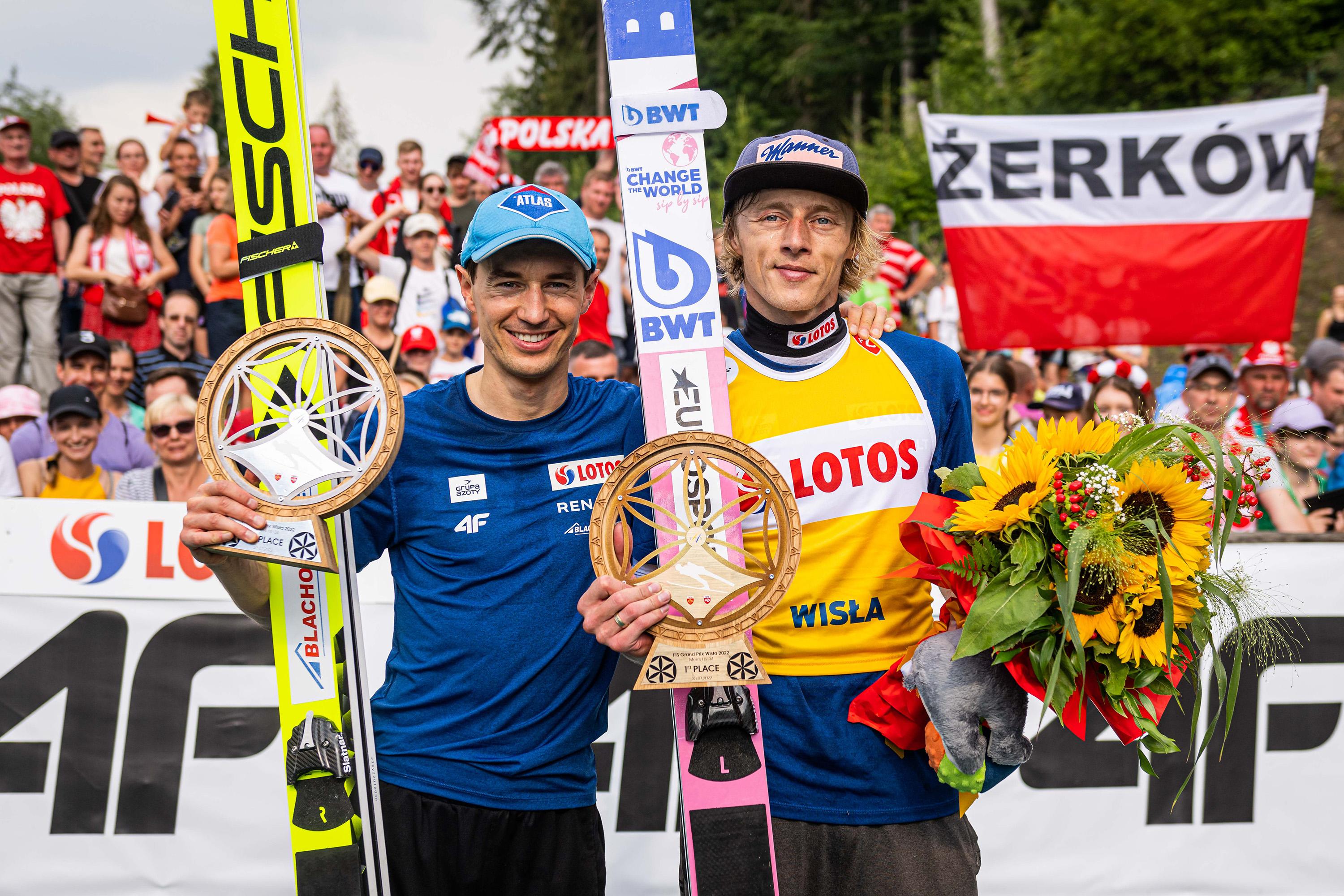 Kamil Stoch zaskoczył Dawida Kubackiego na konferencji. Hit z udziałem polskich skoczków [WIDEO]