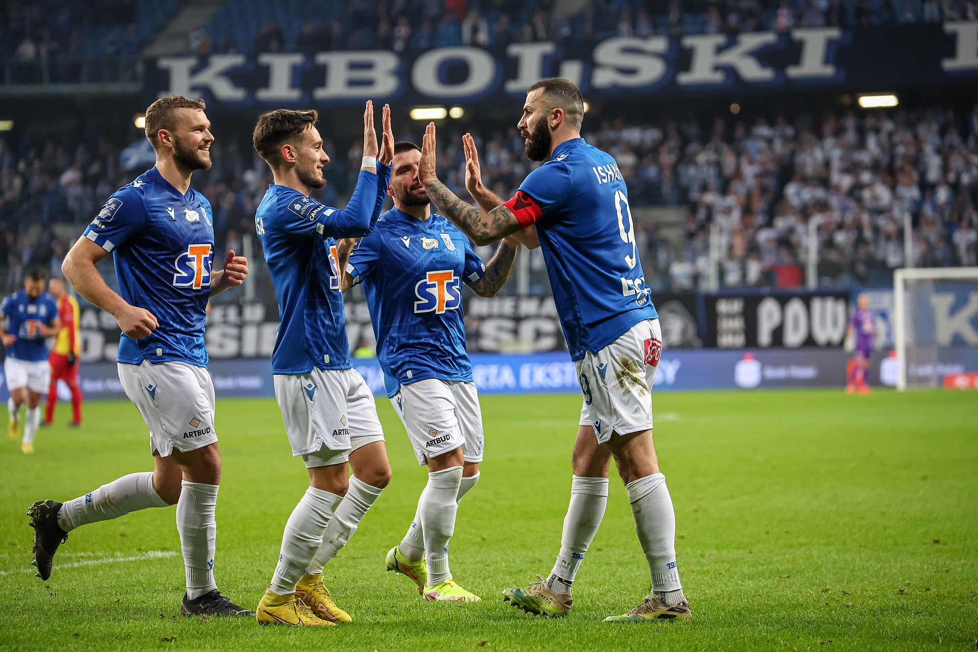Lech Poznań - Widzew Łódź gdzie oglądać? Transmisja na żywo w TV i stream online [EKSTRAKLASA]