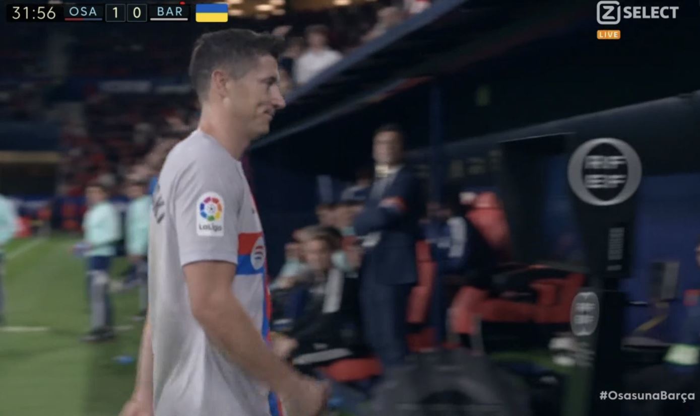 Robert Lewandowski wyleciał z boiska w meczu FC Barcelony! Koszmarny wieczór Polaka! "Gruba odklejka" [WIDEO]