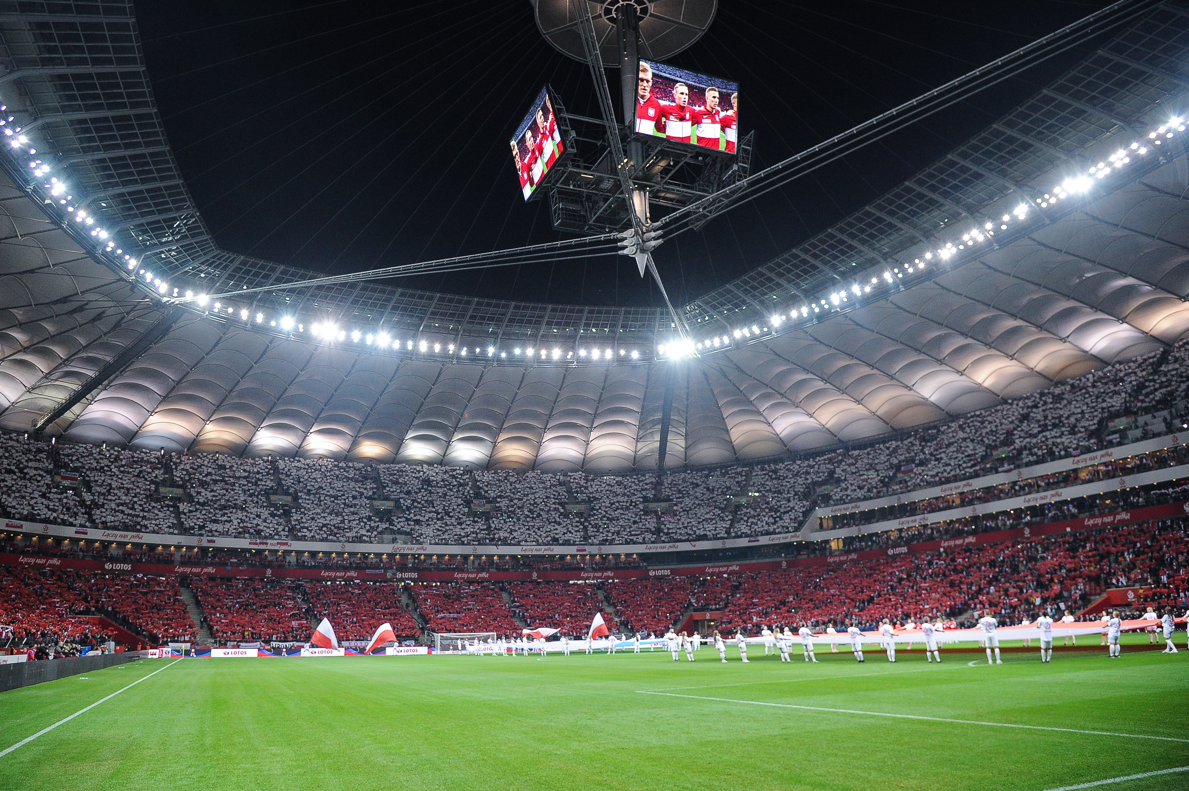 TVP wbiło szpilkę Donaldowi Tuskowi po usterce Stadionu Narodowego. "Sztandarowa inwestycja"