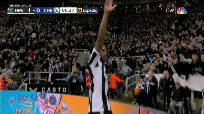 Piłkarz Newcastle posłał rakietę i dał "Srokom" trzy punkty. Chelsea przegrała na własne życzenie [WIDEO]