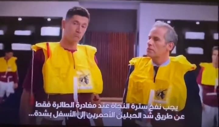 Robert Lewandowski "odprawia" kibiców lecących do Kataru. Polak bohaterem specjalnej reklamy [WIDEO]