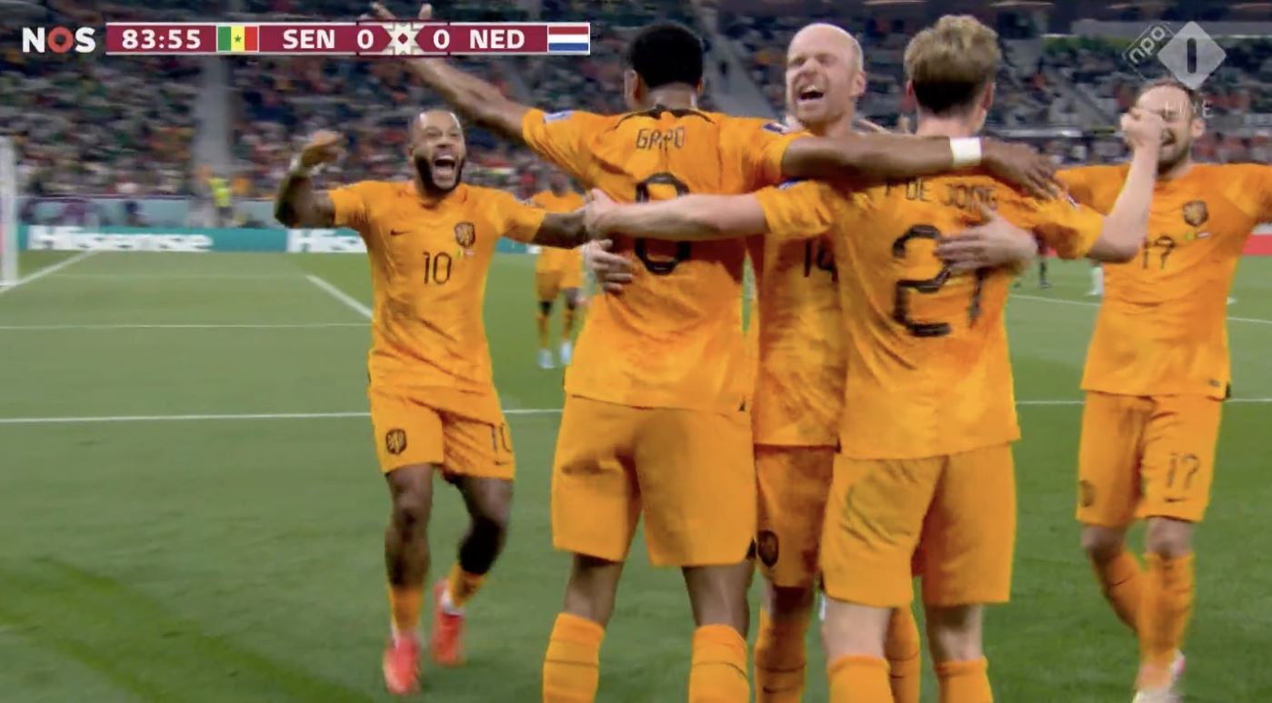 Holendrzy przełamali opór Senegalu! Wielki talent zapewnił "Oranje" trzy punkty [WIDEO]
