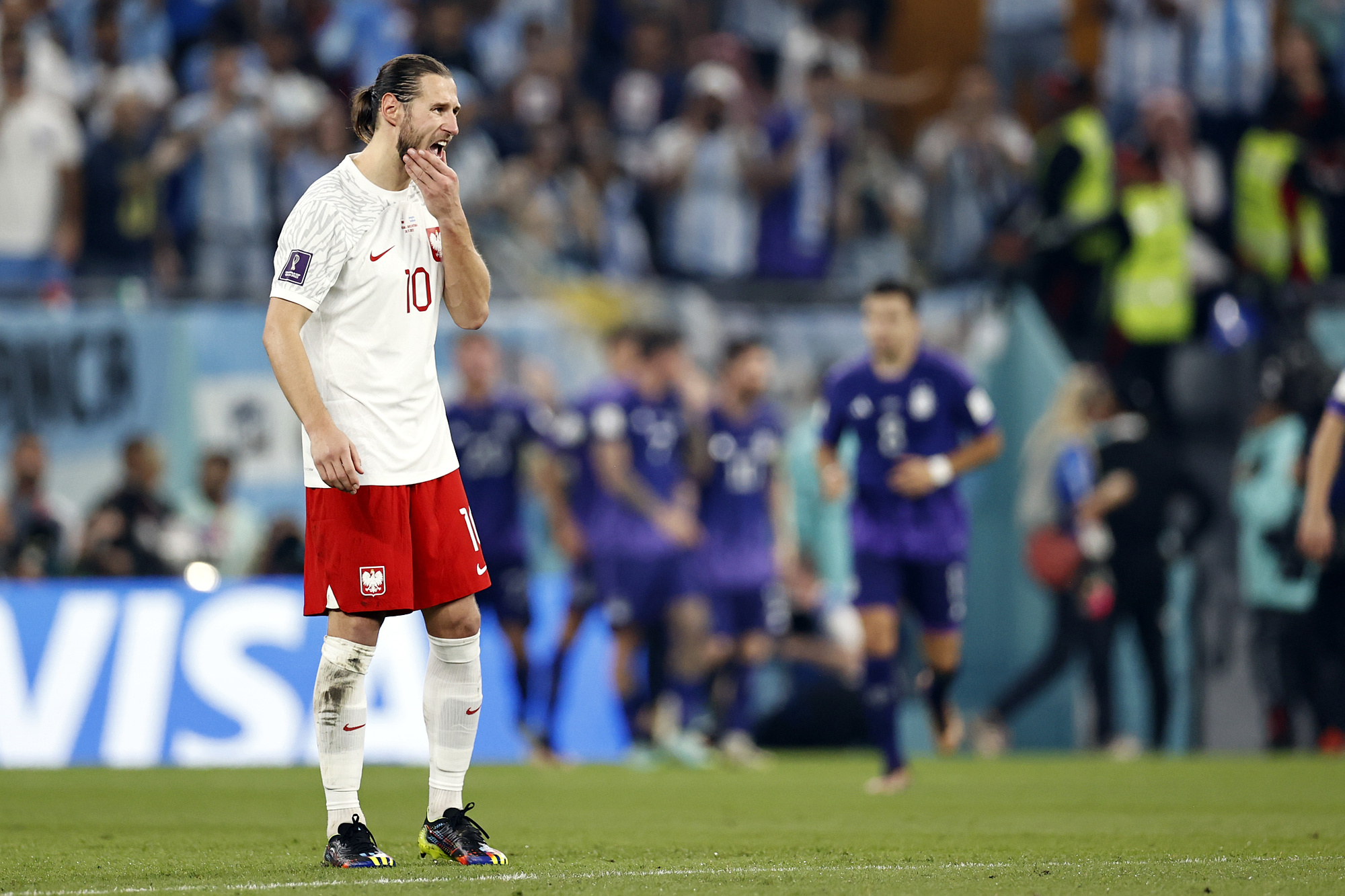 "Miałem wrażenie, że zostaliśmy przejechani walcem". Krychowiak nie przebierał w słowach po meczu z Argentyną