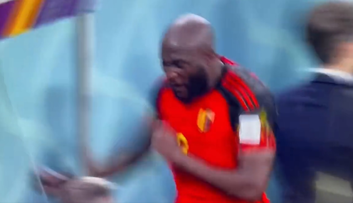 Romelu Lukaku stracił panowanie nad sobą. Zdemolował ławkę rezerwowych [WIDEO]