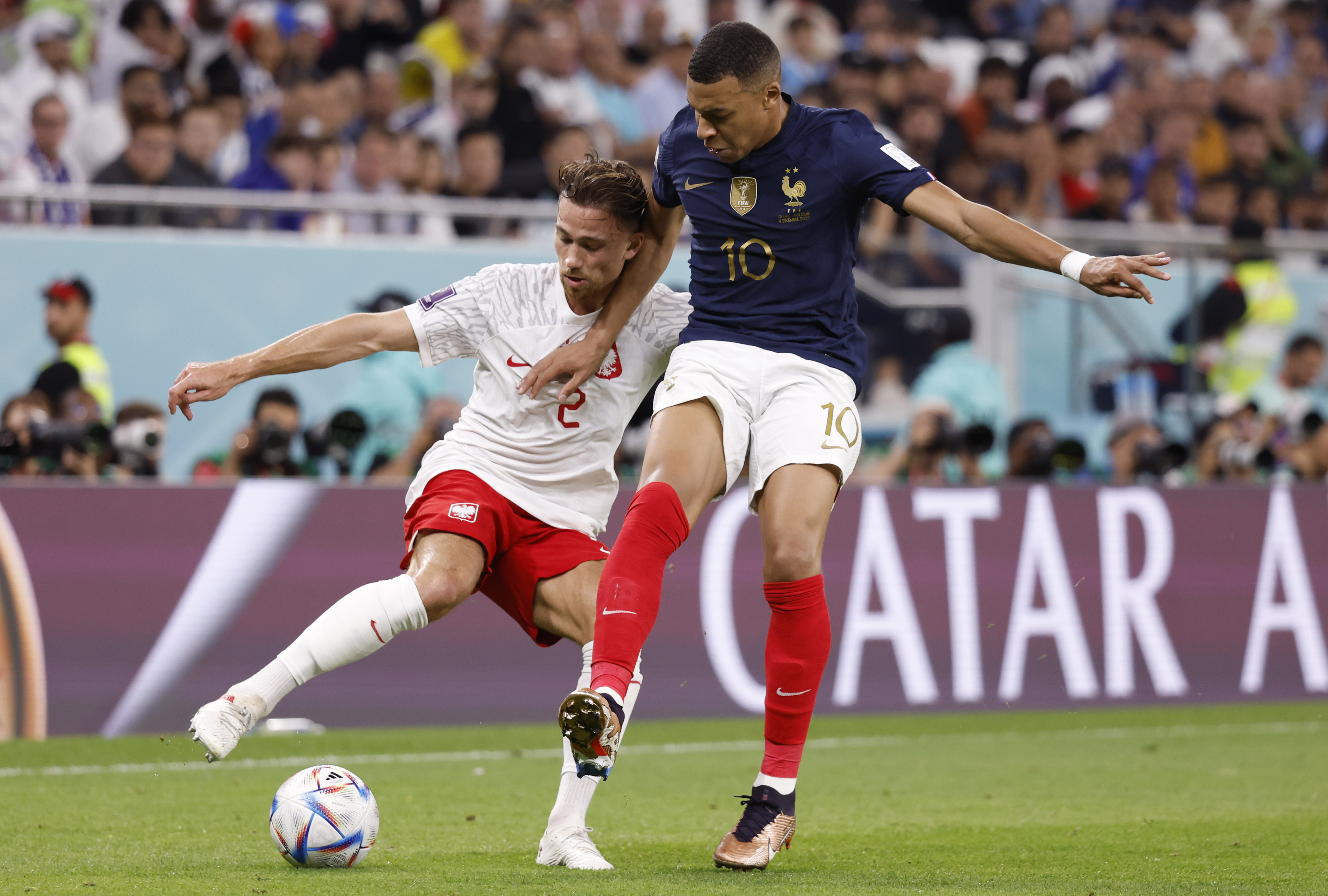 Oceny po meczu Polska - Francja. Bezradny Lewandowski, niepewny Kiwior, świetny Cash, dobry Zieliński