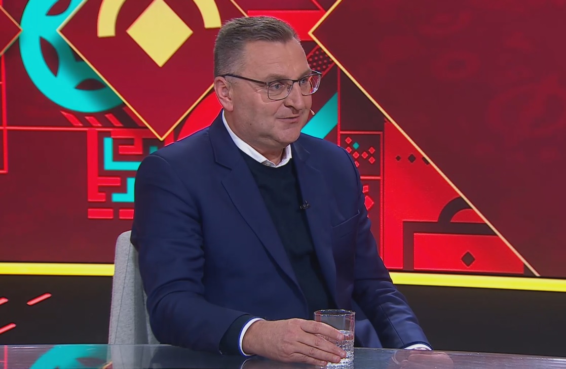 "Kwoty podawali zawodnicy. Premier nie składał deklaracji". Michniewicz szczerze o "aferze z premiami"
