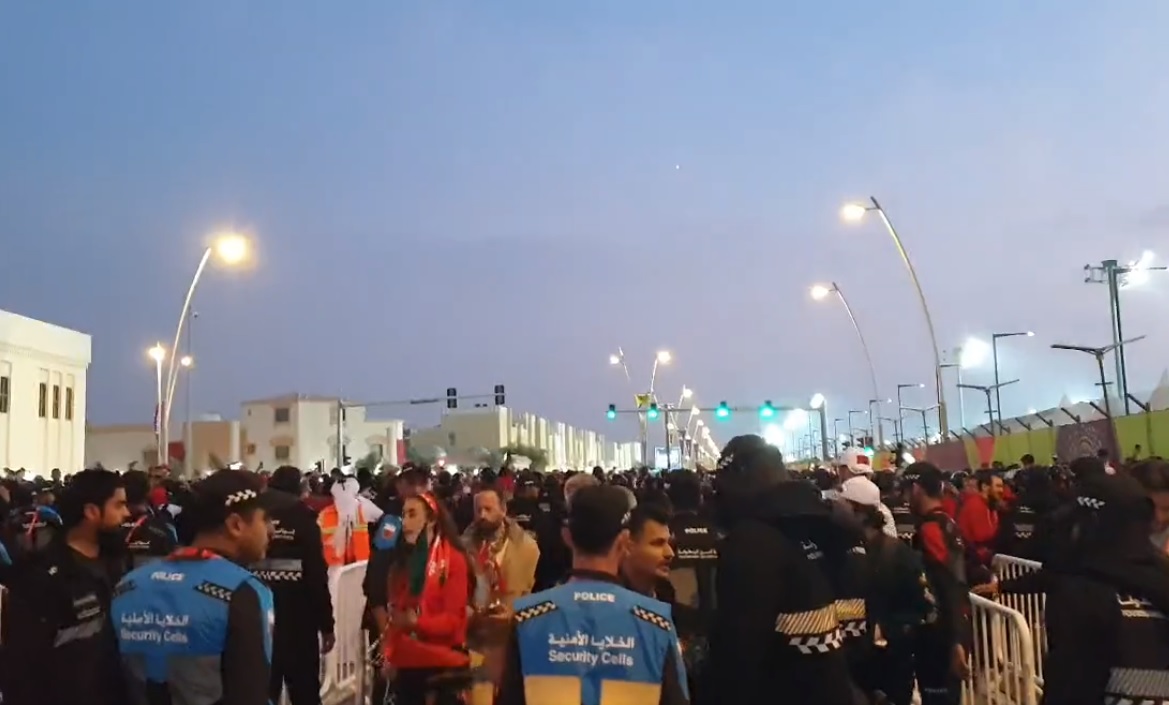 "Policja się nie patyczkuje". Chaos przed meczem Maroka z Portugalią. Są ranni