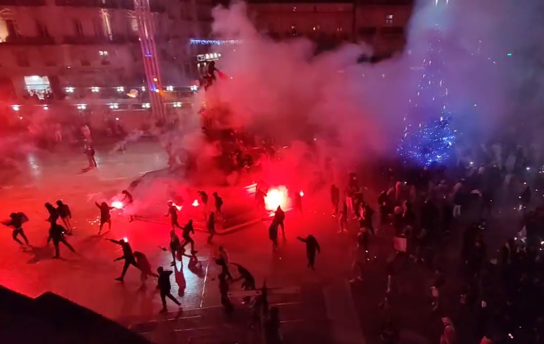 Wielkie zamieszki po meczu Francji z Marokiem. Nie żyje 14-latek [WIDEO]