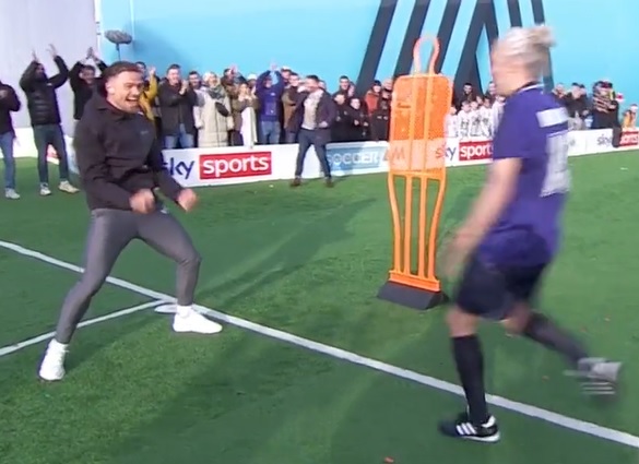 Strzelecki popis Matty'ego Casha. Trzy próby, trzy razy w samo okienko. WOW! [WIDEO]