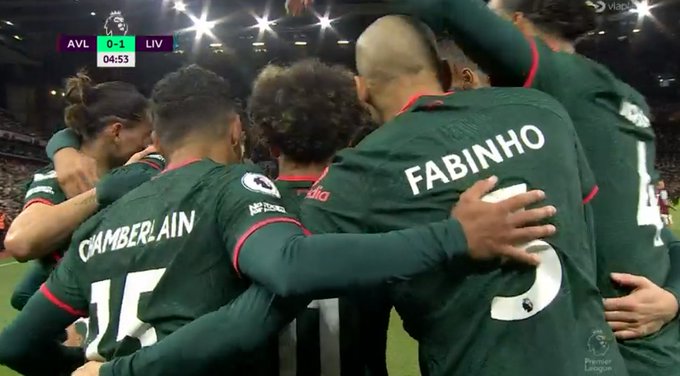 Ważne zwycięstwo Liverpoolu! Błysk Salaha, pudła Darwina, debiutancki gol nastolatka [WIDEO]